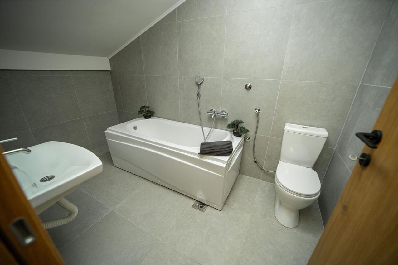 Hotel Gardenn Belgrado Buitenkant foto