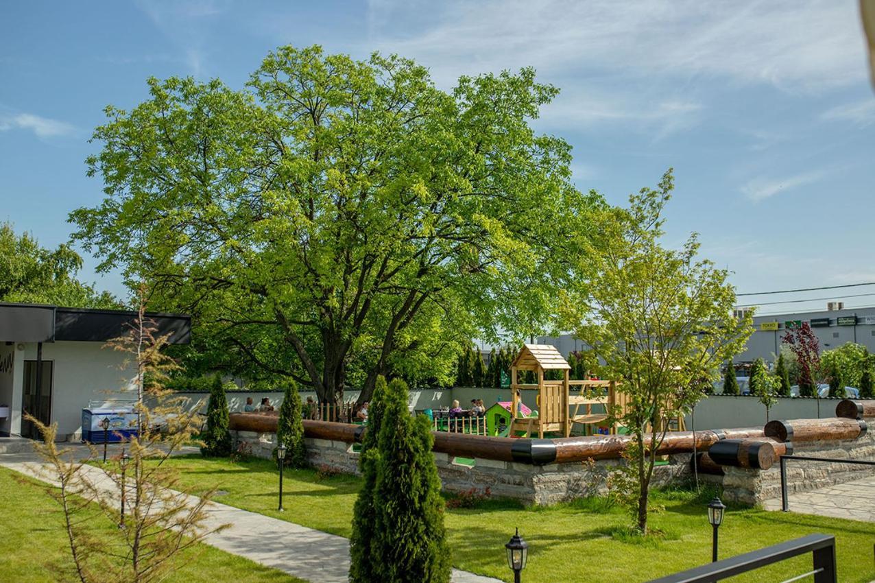 Hotel Gardenn Belgrado Buitenkant foto